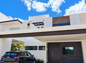 Casa de 3 habitaciones, Cancún · Disfruta Casa Familiar con Alberca en Aqua By Cumbres