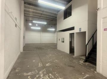 Bodega comercial de 2 habitaciones, Saltillo · Bodega Renta Col. La Salle 250 m. con Oficinas y Baños