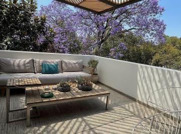 Casa · 512m² · 4 Recámaras · 2 Estacionamientos · En Venta Casa Remodelada en Lomas de Chapultepec