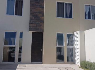 Casa en condominio · 3 Recámaras · 2 Estacionamientos · Casa en Renta Amueblada en Kerarta Residencial