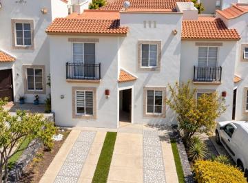 Casa en condominio de 4 habitaciones, Querétaro · Casa de 4 Recamaras en El Refugio