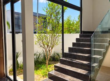 Casa de 4 habitaciones, Santiago · Casa en Venta | Bosque de Las Misiones, Sector Encino