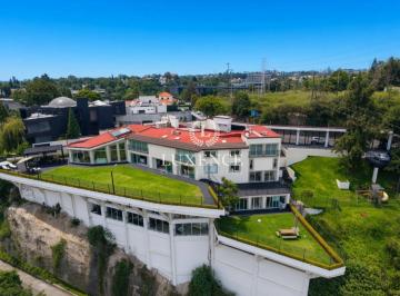 Casa · 2800m² · 9 Recámaras · 15 Estacionamientos · Casa en Bosque de Las Lomas en Venta