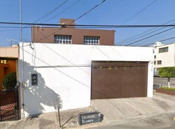 Casa de 4 habitaciones, Naucalpan de Juárez · Casa de 165 m² con 4 Recámaras en Venta en Boulevares