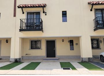 Casa · 90m² · 2 Recámaras · 2 Estacionamientos · Casa en Lomas de San Agustin
