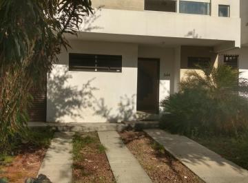 Casa de 2 habitaciones, García · Venta de Casa en Fraccionamiento Privado