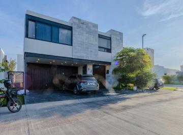 Casa de 3 habitaciones, León · Casa de 241 m² con 3 Recámaras en Venta en Residencial El Molino
