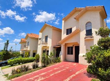 Casa de 3 habitaciones, Tlajomulco de Zúñiga · Alta California, Tlajomulco (24% Bajo Su Valor Comercial)