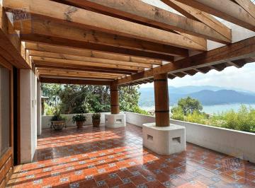 Casa · 1350m² · 6 Recámaras · 7 Estacionamientos · Casa en Venta en Valle de Bravo