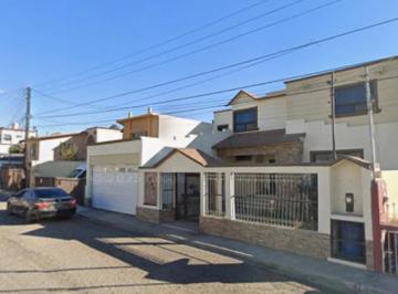 Casa en Venta de 4 habitaciones Valle Dorado · Venta de Casa en Valle Dorado, Ensenada, Baja California.