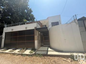 Casa · 177m² · 3 Recámaras · 2 Estacionamientos · Casa en Venta en Plan de Ayala, Tuxtla Gutierrez