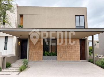 Casa de 3 habitaciones, Querétaro · Casa en Venta 4 Hab. en Altozano