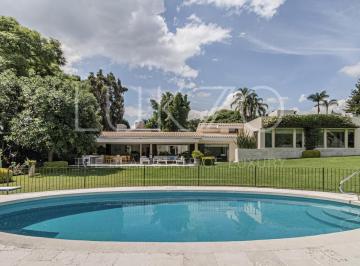 Casa · 499m² · 5 Recámaras · 6 Estacionamientos · Casa en Venta en Lomas del Mirador, Cuernavaca
