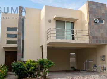 Casa · 186m² · 3 Recámaras · 2 Estacionamientos · Casa Amueblada en Renta en Fracc. Residencial Náutico, Altamira Tamaulipas.