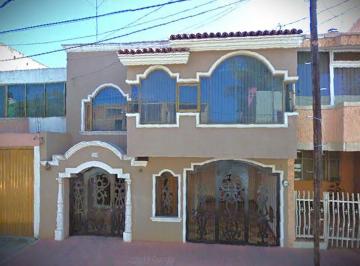 Casa de 4 habitaciones, Tepatitlán de Morelos · Recuperación Bancaria en C. Bartolo Hernández 509, Centro, 47600 Tepatitlán de Morelos, Jalisco