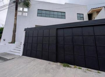 Casa de 4 habitaciones, Monterrey · Casa en Venta del Paseo Residencial, Monterrey, 4 Rec, Sótano y Oficina