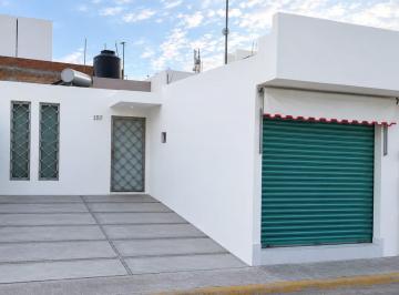 Casa de 2 habitaciones, Mineral de la Reforma · Casa con Local Comercial y La Mejor Ubicación Frente Al Parque