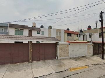 Casa de 5 habitaciones, Tlalnepantla de Baz · Casa en Venta en Calle Edimburgo, Colonia Valle Dorado, Talnepantla, Edomex