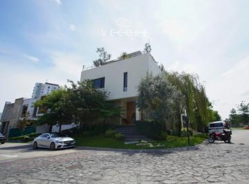 1 · Casa en Venta en Fraccionamiento Puerta Las Lomas, Zapopan