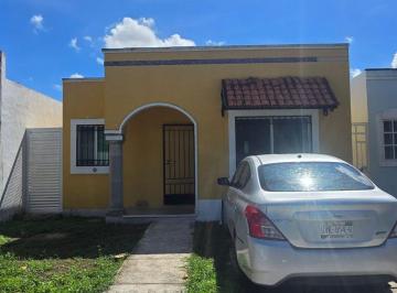 Casa de 2 habitaciones, Cancún · Renta Casa Una Planta, 2 Recámaras, con Clima, Puede Ser Oficina, Sala Comedor, Cocina, 1 Baño