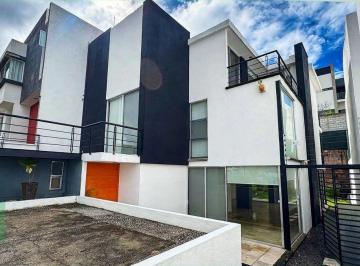 ede8e1e8dfe72c98824ab764f52c39219c8102a720c1899fb021995c6393bb0c · Casa de 3 Niveles con Excelentes Espacios en Cumbres del Lago Juriquilla