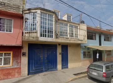 Casa de 4 habitaciones, Nezahualcóyotl · Casa en Venta Colonia Agua Azul, Ciudad Nezahualcóyotl, Edo. de México
