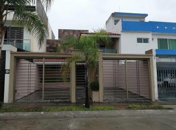 a5f1cea631d04548dcaf3d02dccc7a1f28d82ed66552d6d7f188637dd4f8a3dd · La Cima 4 Habitaciones 2 Niveles
