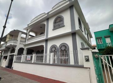 Casa · 412m² · 6 Recámaras · 3 Estacionamientos · Casa en Venta en El Centro Histórico de Veracruz