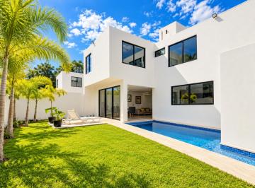 Casa de 4 habitaciones, Mérida · Casa en Renta en Privada Soluna, Temozón Norte, Mérida, Yucatán