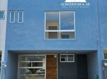 Casa de 3 habitaciones, San Pedro Tlaquepaque · Casa Amueblada a 5 Minutos del Iteso