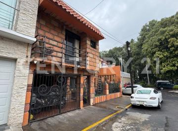 Casa · 250m² · 4 Recámaras · 1 Estacionamiento · Casa en Venta en Ciudad Jardín, Coyoacán, Cdmx