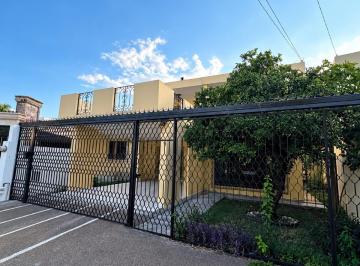 Casa · 269m² · 3 Recámaras · 1 Estacionamiento · Casa - Colonial La Silla