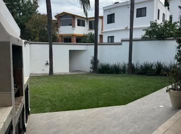 Casa de 4 habitaciones, San Pedro Garza García · Casa en Renta en Lomas del Valle