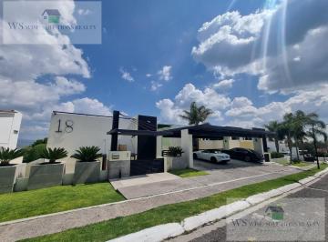 Casa · 1600m² · 5 Recámaras · 8 Estacionamientos · Casa en Renta en Vista Real Country Club