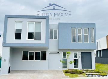 Casa de 4 habitaciones, Zapopan · Casa en Renta El Bajio Hábitat a Zapopan