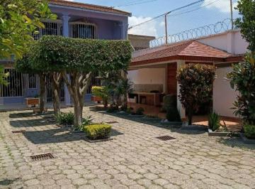 Casa · 4 Recámaras · 2 Estacionamientos · Casa Sola en Maravillas Cuernavaca - Maz - 2805 - Cs
