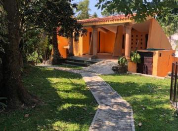 Casa · 300m² · 6 Recámaras · 6 Estacionamientos · Casa Sola en Tlaltenango Cuernavaca - Maz - 2803 - Cs