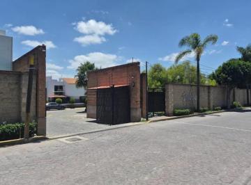 Casa · 240m² · 4 Recámaras · 2 Estacionamientos · Casa en Venta - (4)