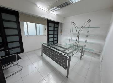 Oficina , Mérida · Oficina Amueblada con Recepción y Dos Cubículos de Trabajo Listos Para Operar.