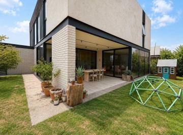 Casa de 4 habitaciones, Querétaro · Casa en Renta en Lomas del Campanario Norte