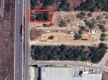 Terreno / Lote · 600m² · Terreno en Renta en Carretera Mérida, Progreso Yucatán (Eb - Wr7420)