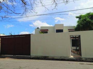 Casa · 420m² · 3 Recámaras · 5 Estacionamientos · Casa en Venta en Benito Juárez Norte en Mérida Yucatán