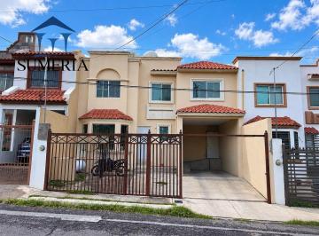 d48c13551149c9854f3818385f185003f0b7364165ad6b1b24524515c5e509e7 · Casa en Venta en Lomas Universidad