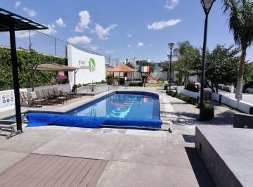 Casa en condominio de 3 habitaciones, El Marqués · Casa en Venta con Amplio Jardín en Bosque de Los Encinos, a 2 Min de El Mirador