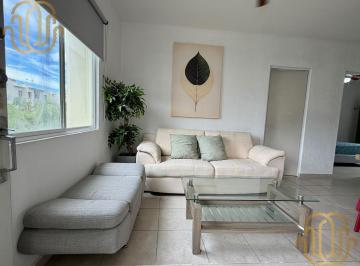 Departamento · 60m² · 2 Recámaras · 1 Estacionamiento · ¡Recién Remodelado! Departamento en Renta con Vista Al Area Verde