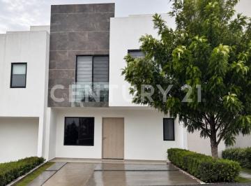 Casa · 135m² · 3 Recámaras · 2 Estacionamientos · Venta de Casa en Parque Mallorca, Lomas de Angelopolis III, Puebla.