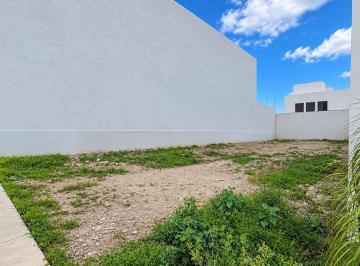 Casa · 224m² · Terreno Residencial en Venta en Lomas Punta del Este, León, Guanajuato