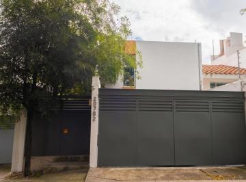 Casa · 346m² · 3 Recámaras · 2 Estacionamientos · Casa en Venta, Col. Colomos Providencia, Guadalajara, Jalisco