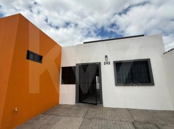 Casa de 3 habitaciones, Tepatitlán de Morelos · Casa en Venta en El Fraccionamiento San Francisco en Tepatitlán