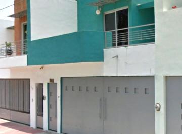 Casa de 3 habitaciones, Apatzingán · Bonito Hogar en Venta en Col Hacienda de Palmiras Bugambilias, Apatzingán de La Constitución. Michn